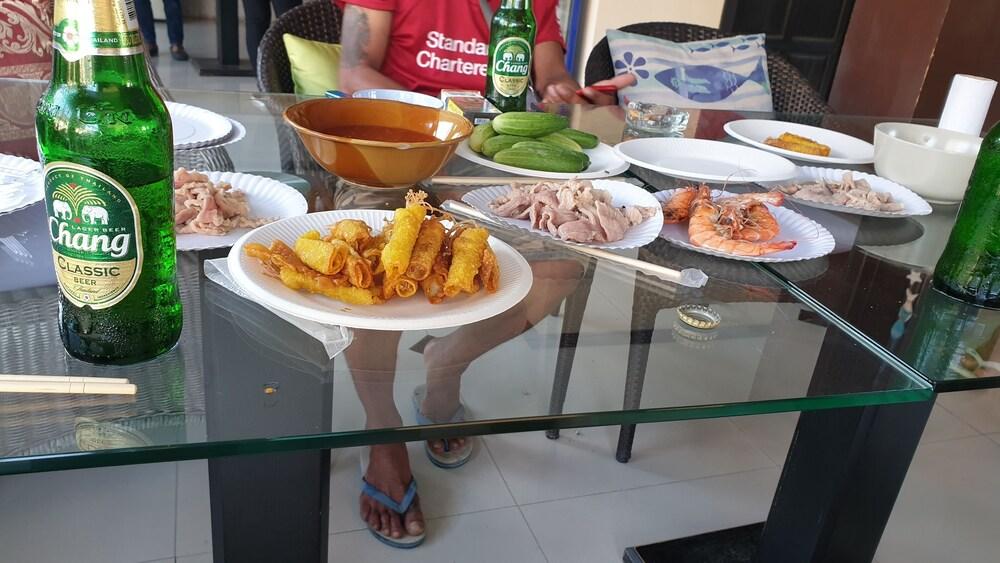 Fish And Summer House Patong Екстериор снимка
